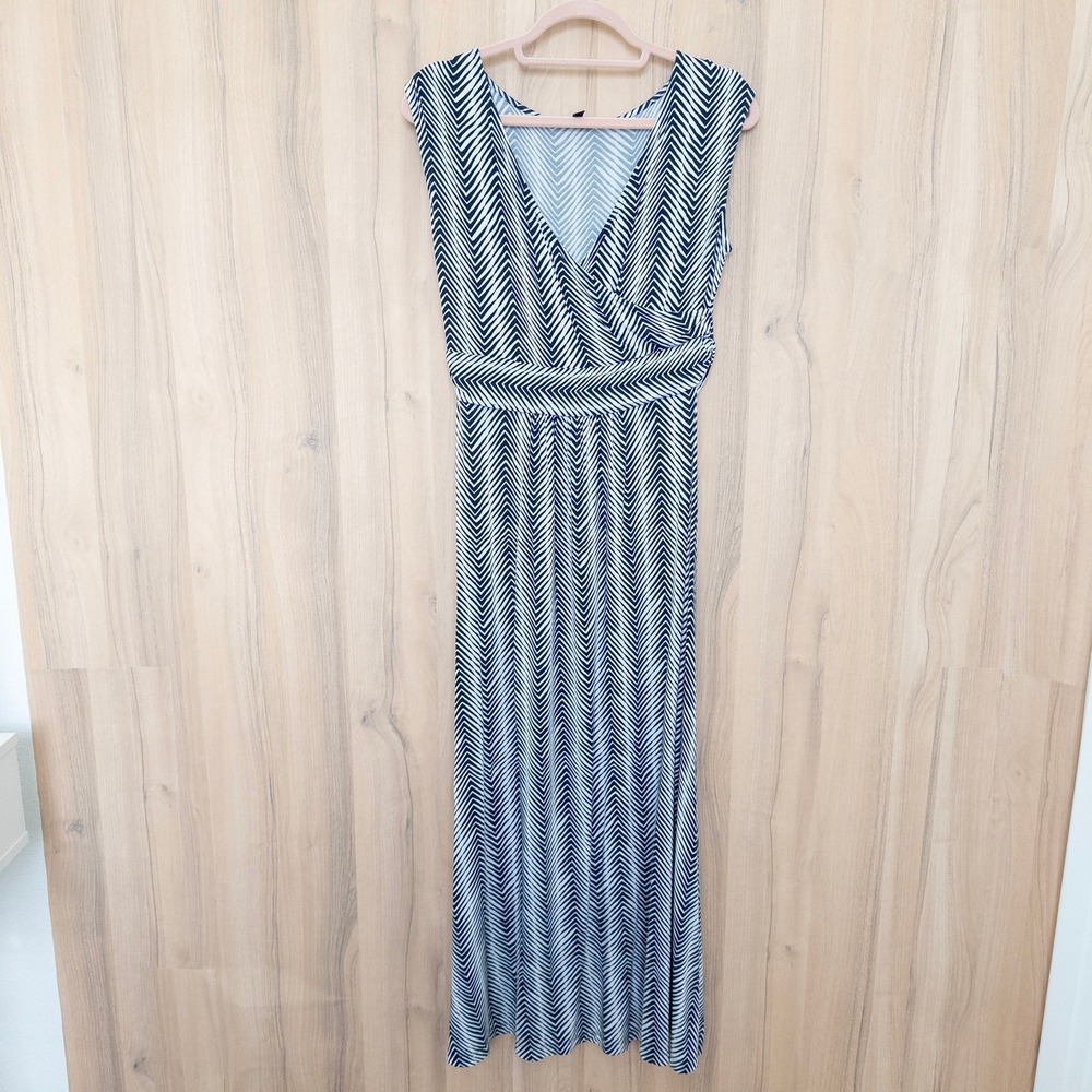 Talbots Womens Maxi Dress Size MP Navy White Chevron Resort Nautical Casual Chic - Picture 2 of 9
